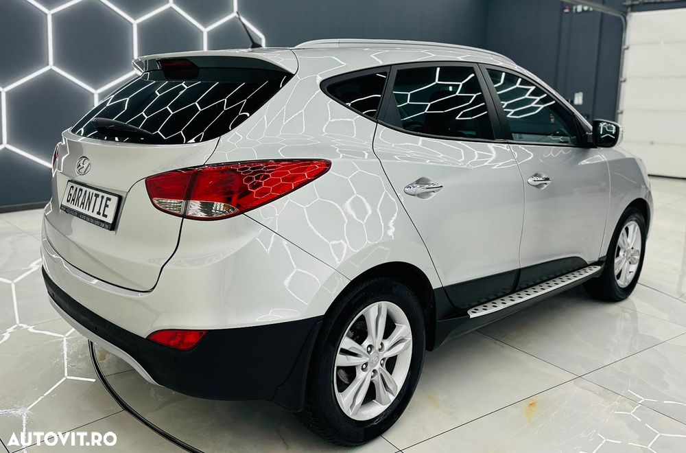 Hyundai ix35 1.7 CRDI 2WD blue Finale Gold - 4
