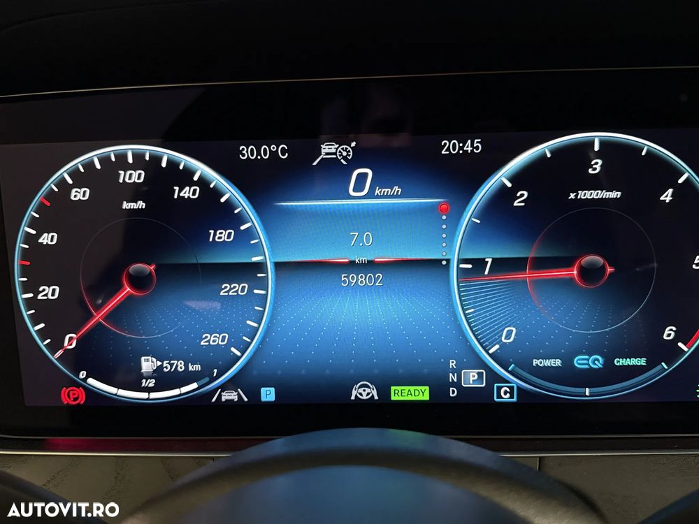 Mercedes-Benz E 220 d 4MATIC 9G-TRONIC AMG Line - 11