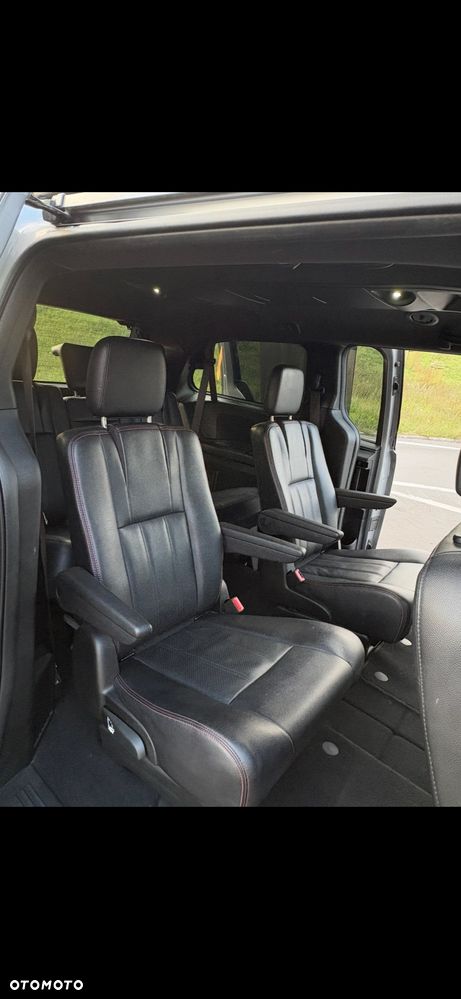 Dodge Grand Caravan 3.6 R/T - 17
