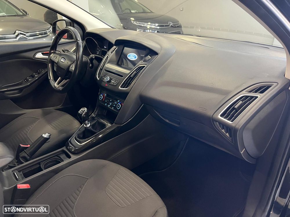 Ford Focus 1.5 TDCi Titanium - 23