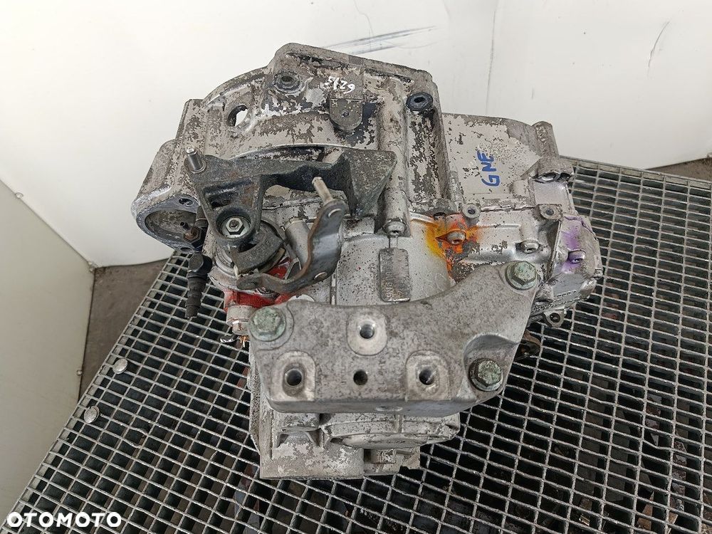 SKRZYNIA BIEGÓW MANUALNA 6 VW TOURAN I GNE 2.0 TDI - 2