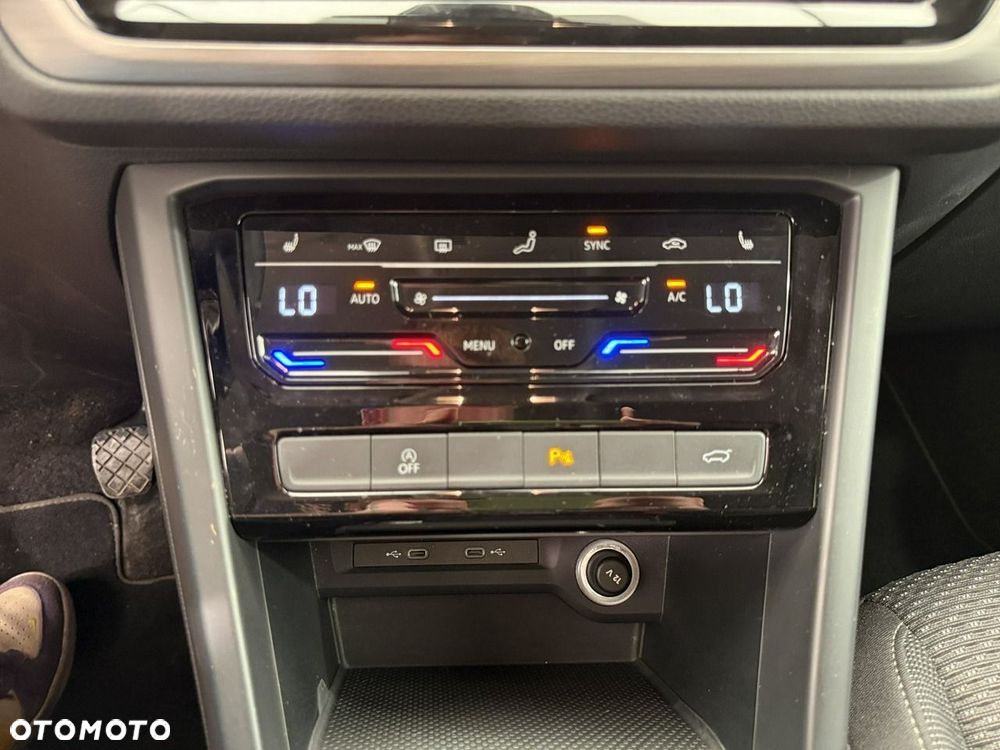 Volkswagen Touran 1.5 TSI EVO Comfortline - 22