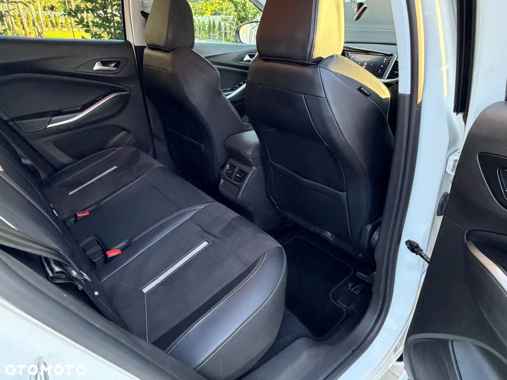 Opel Grandland 1.6 T PHEV 4x4 GS Line - 19