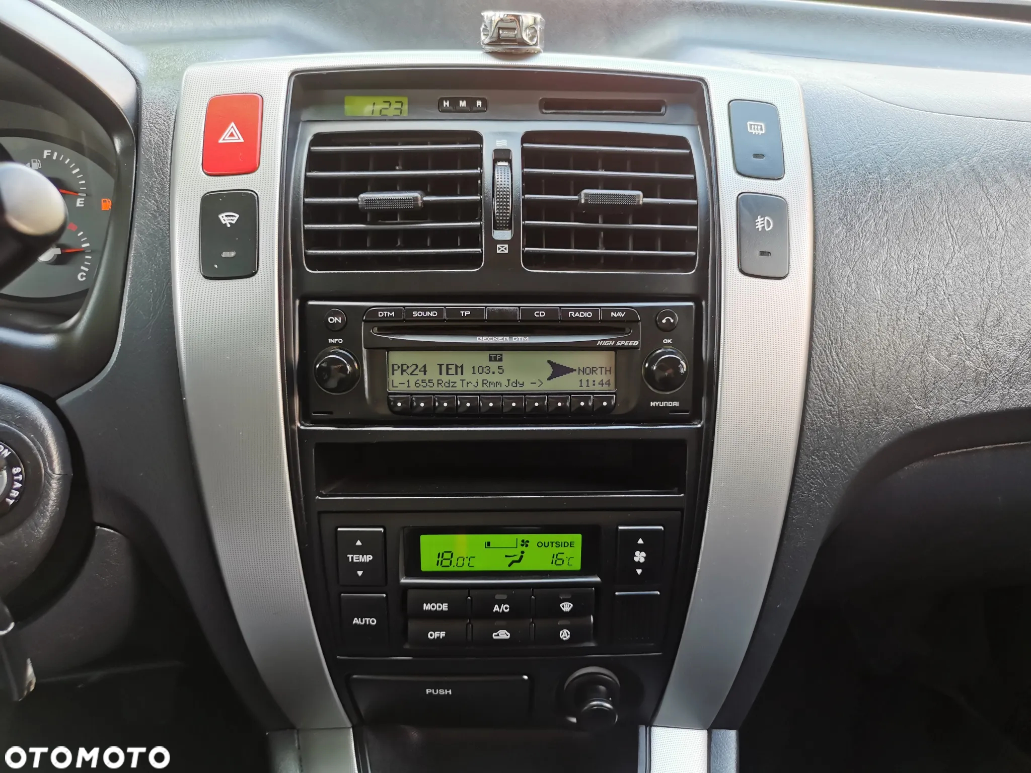 Hyundai Tucson 2.0 2WD FIFA World Cup - 12