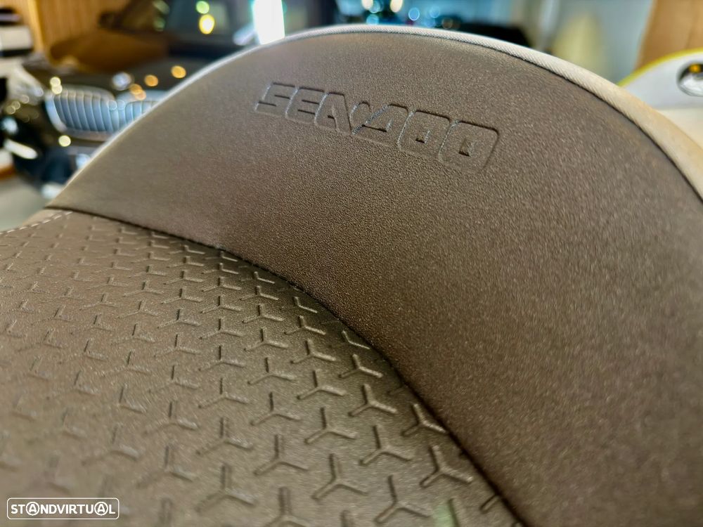 Sea-Doo RXT-X 325 RS - 35