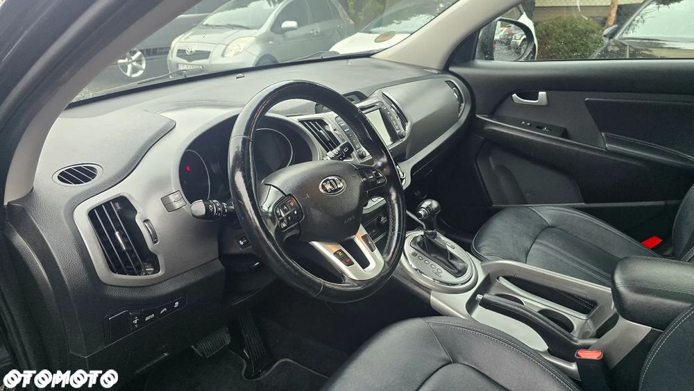 Kia Sportage 2.0 CRDI 4WD Automatik Spirit - 9