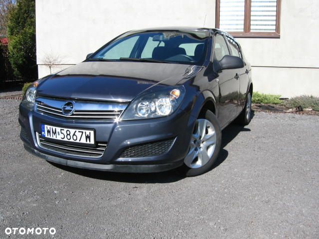 Opel Astra 1.6 Enjoy - 1