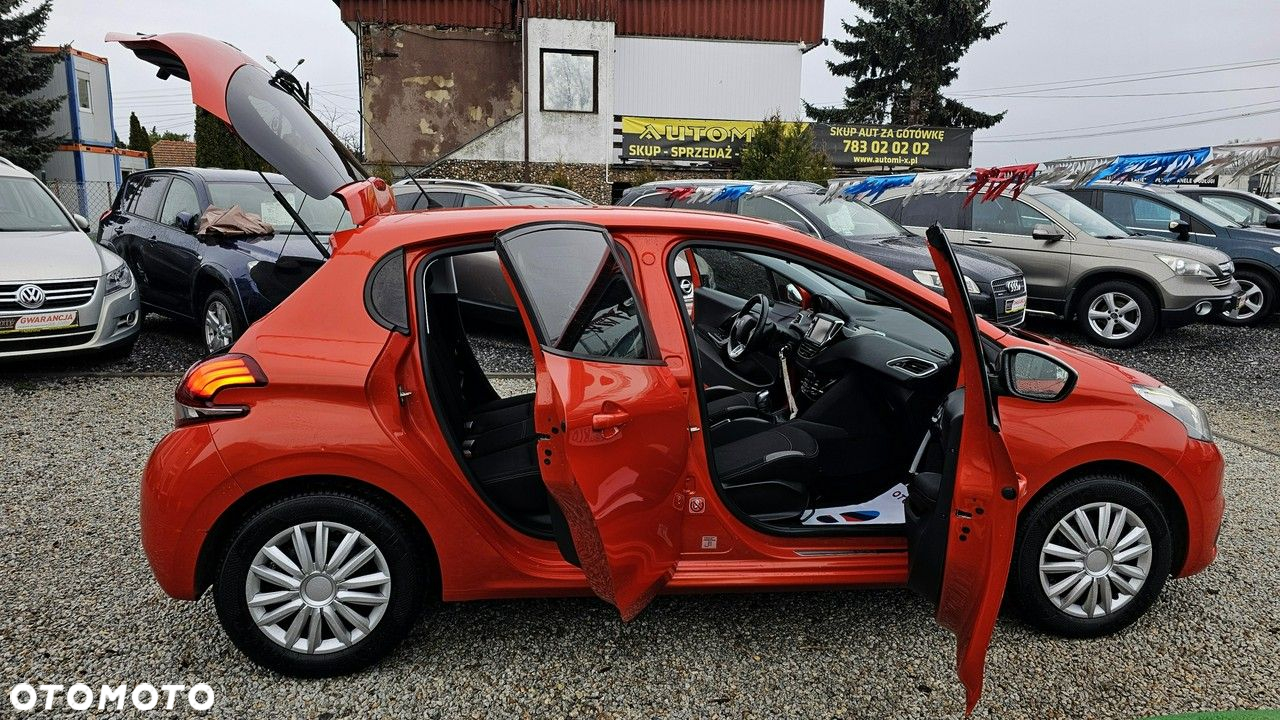 Peugeot 208 - 16