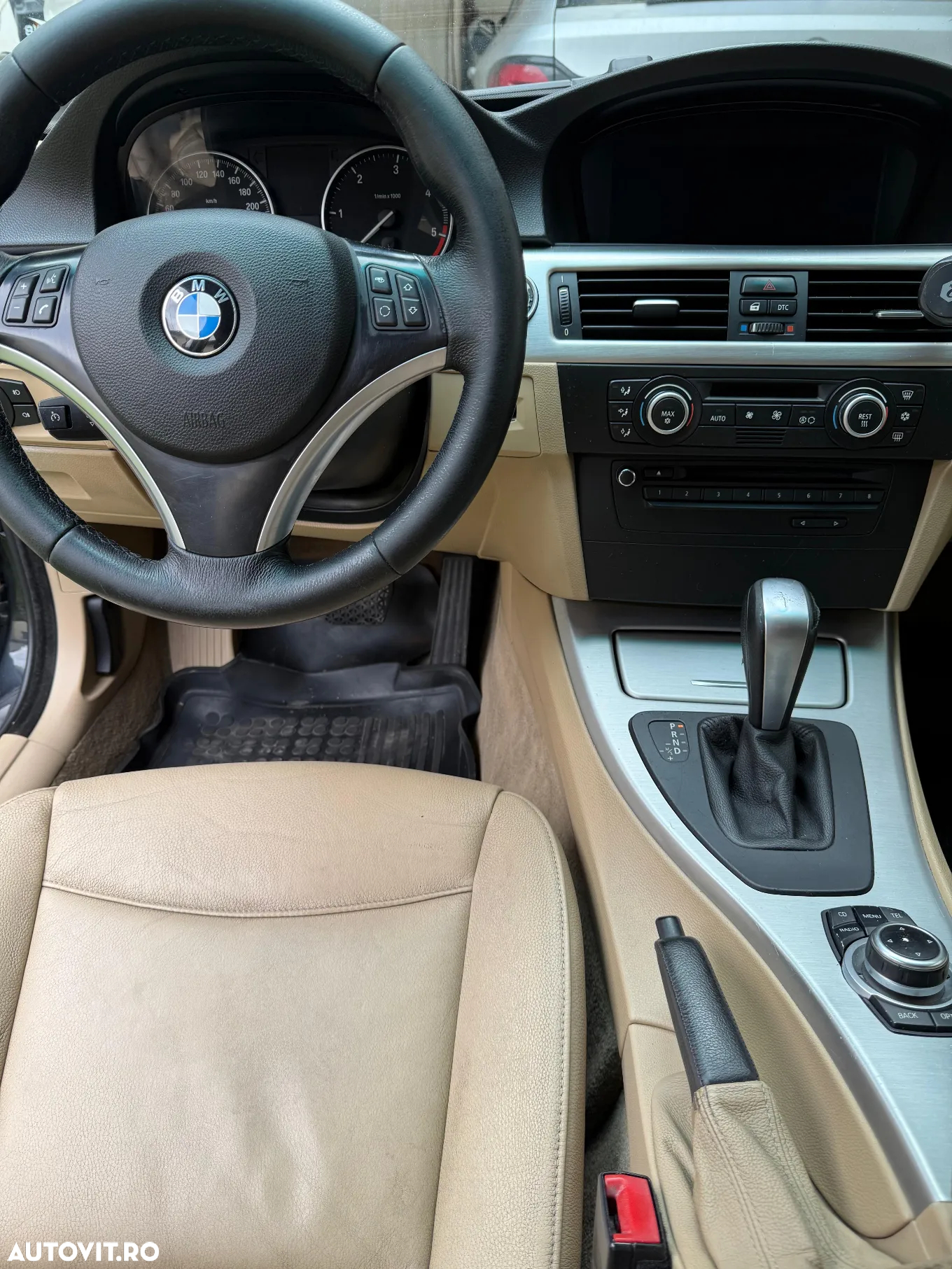 BMW Seria 3 320d DPF Touring Aut. - 7