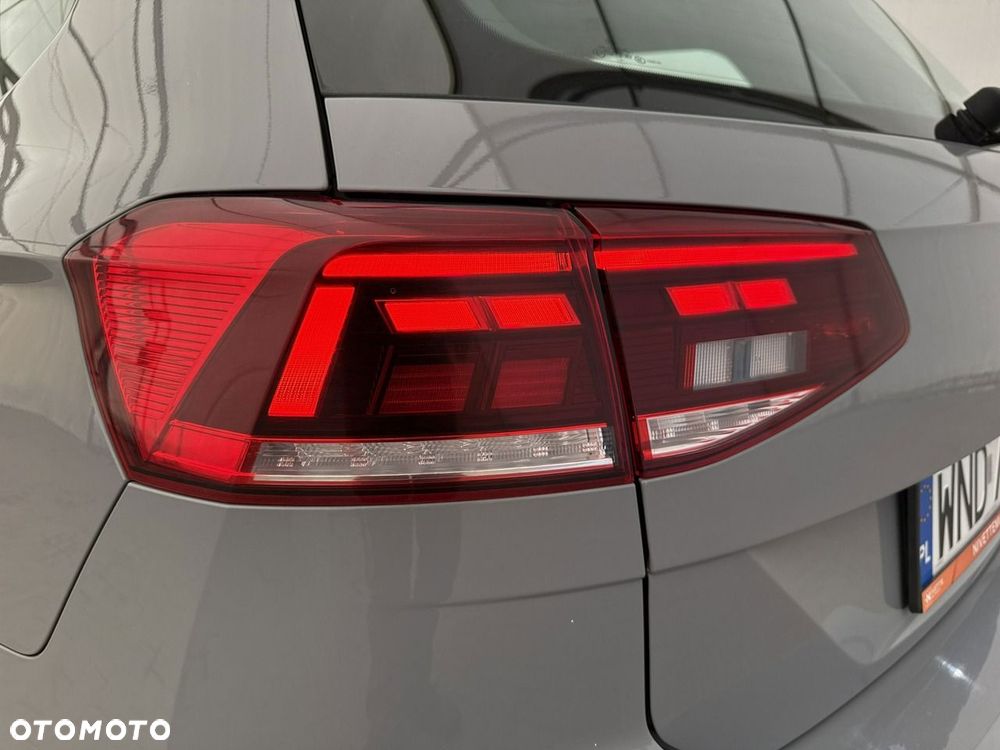 Volkswagen Passat - 30