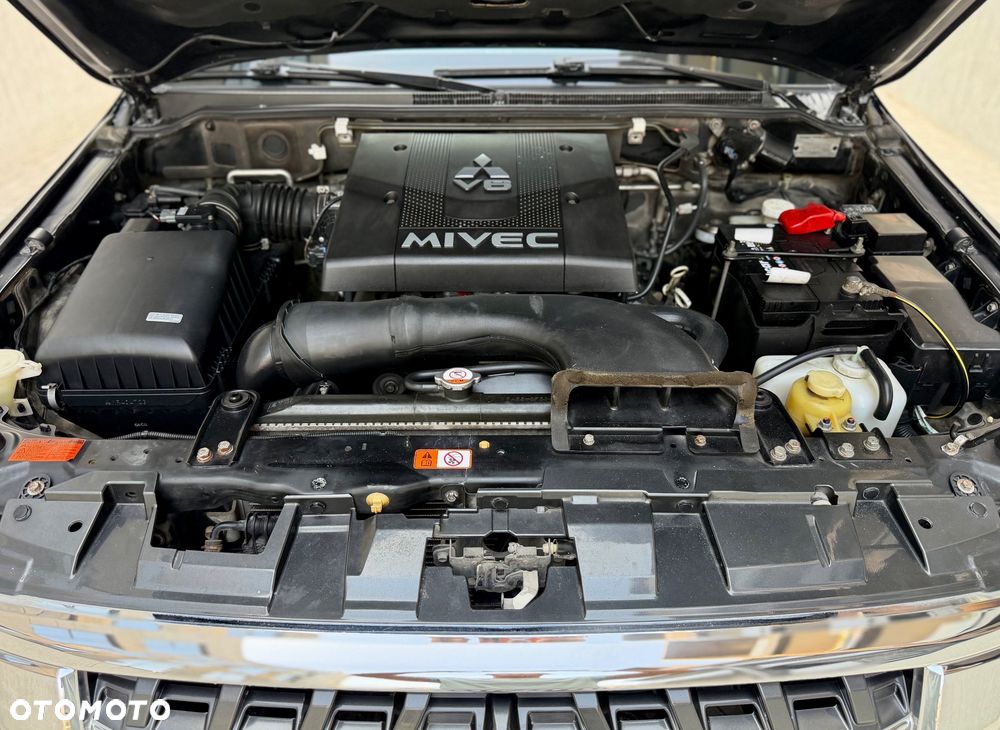 Mitsubishi Pajero 3.2 DID Limited Edition Tech - 21