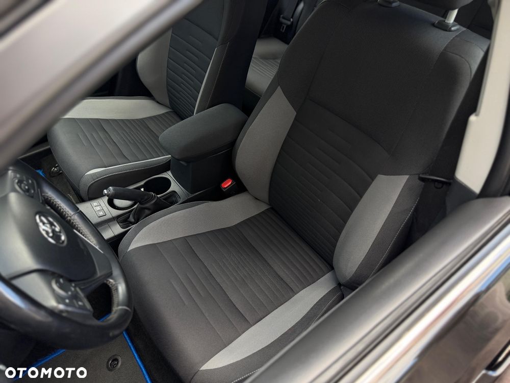Toyota Auris - 12