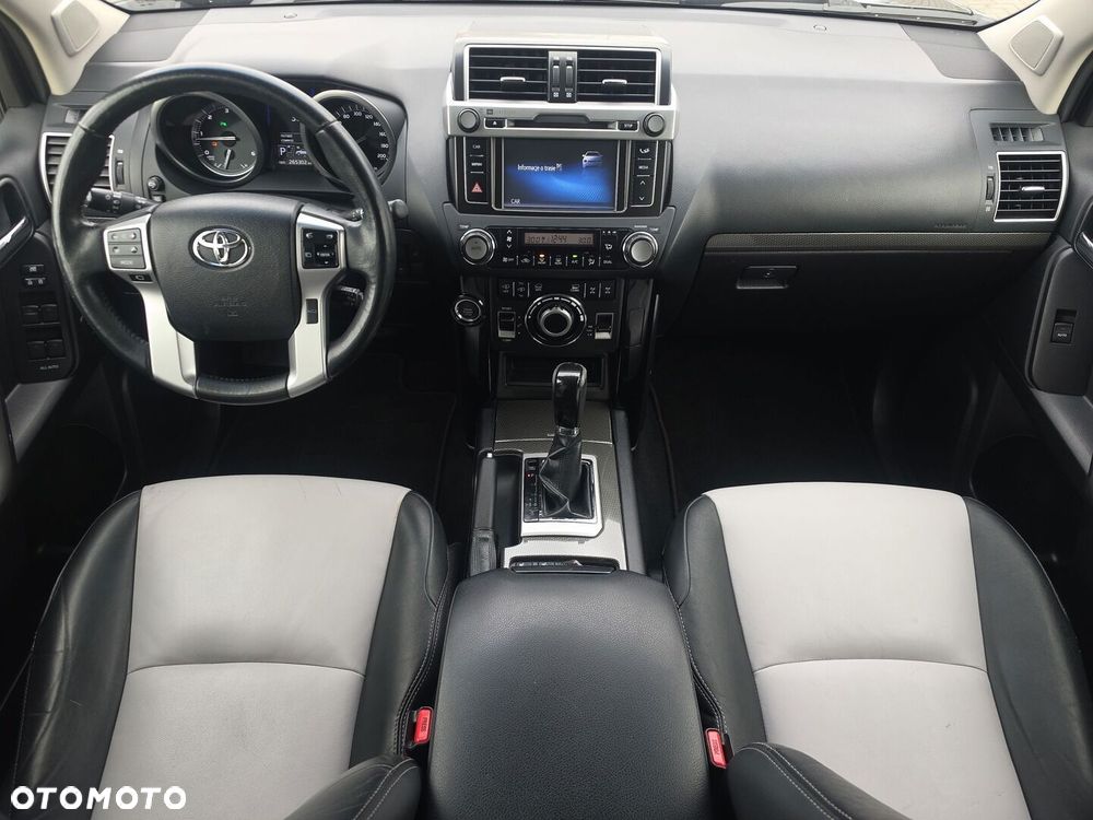 Toyota Land Cruiser - 10