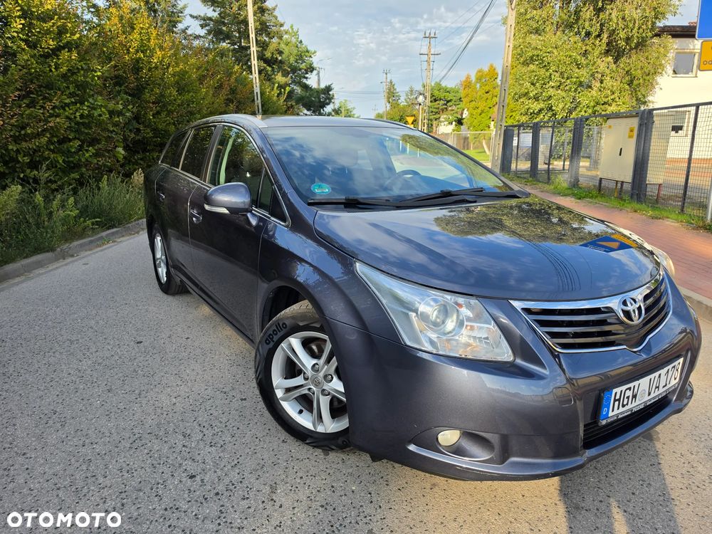 Toyota Avensis 1.8 Comfort - 3