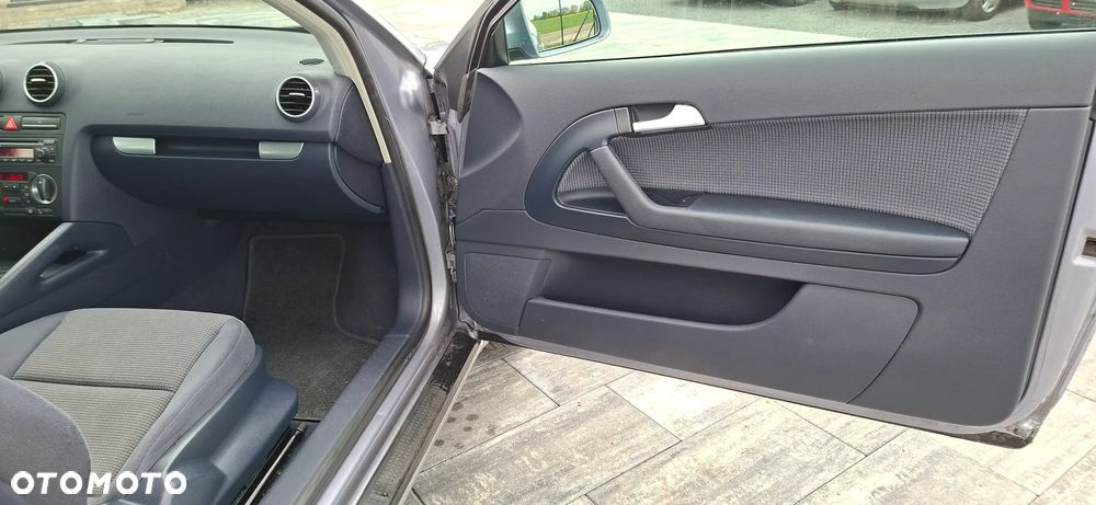 Audi A3 3-drzwiowe 1.6 Ambiente - 18