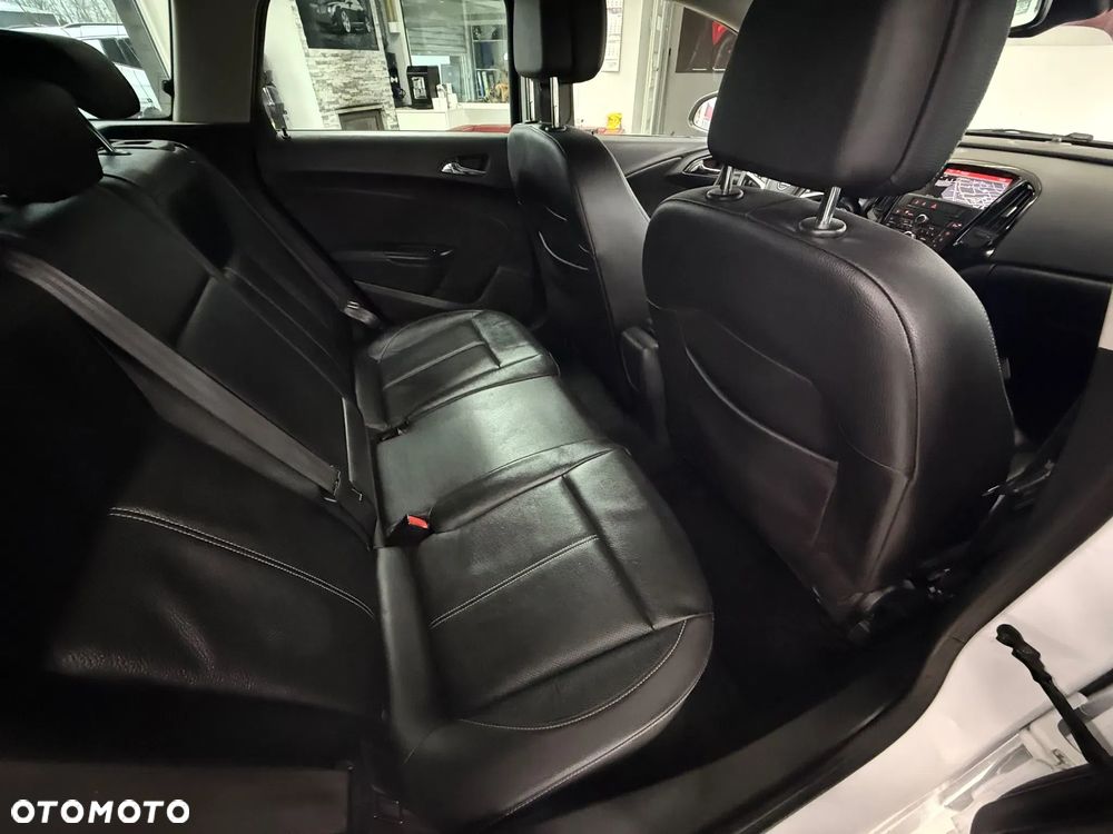 Opel Astra 1.6 CDTI Sport - 19