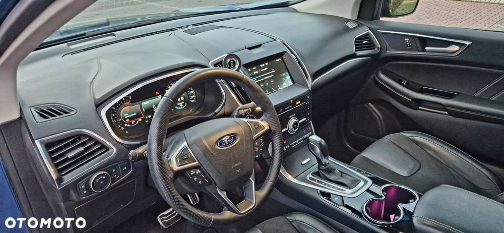 Ford Edge - 8