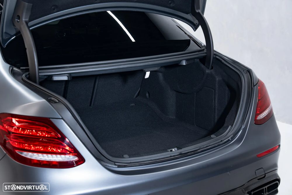 Mercedes-Benz E 63 AMG S 4-Matic+ - 15