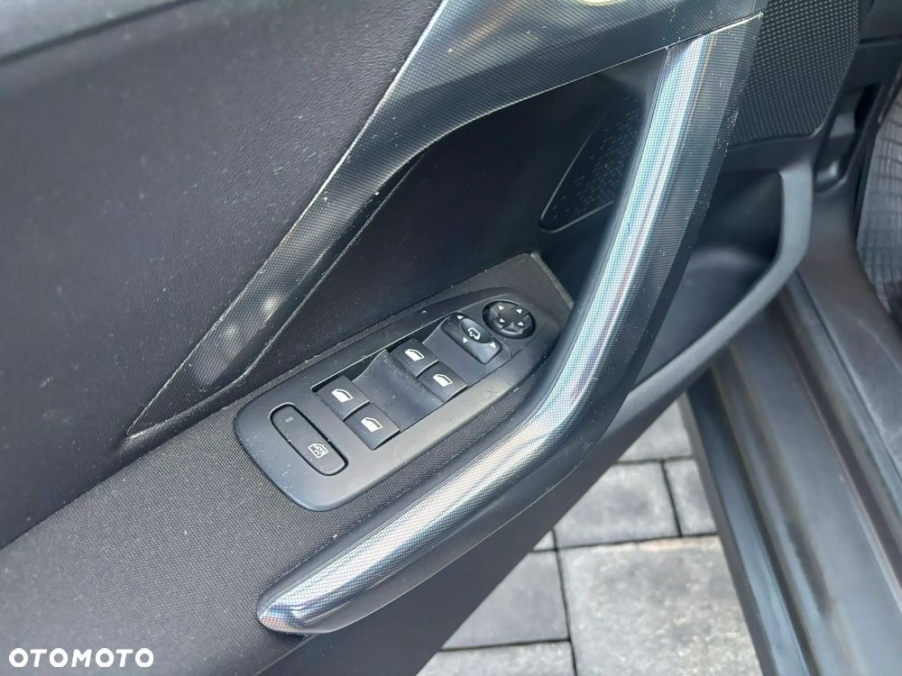 Peugeot 2008 BlueHDi FAP 120 STOP & START Business-Line - 39