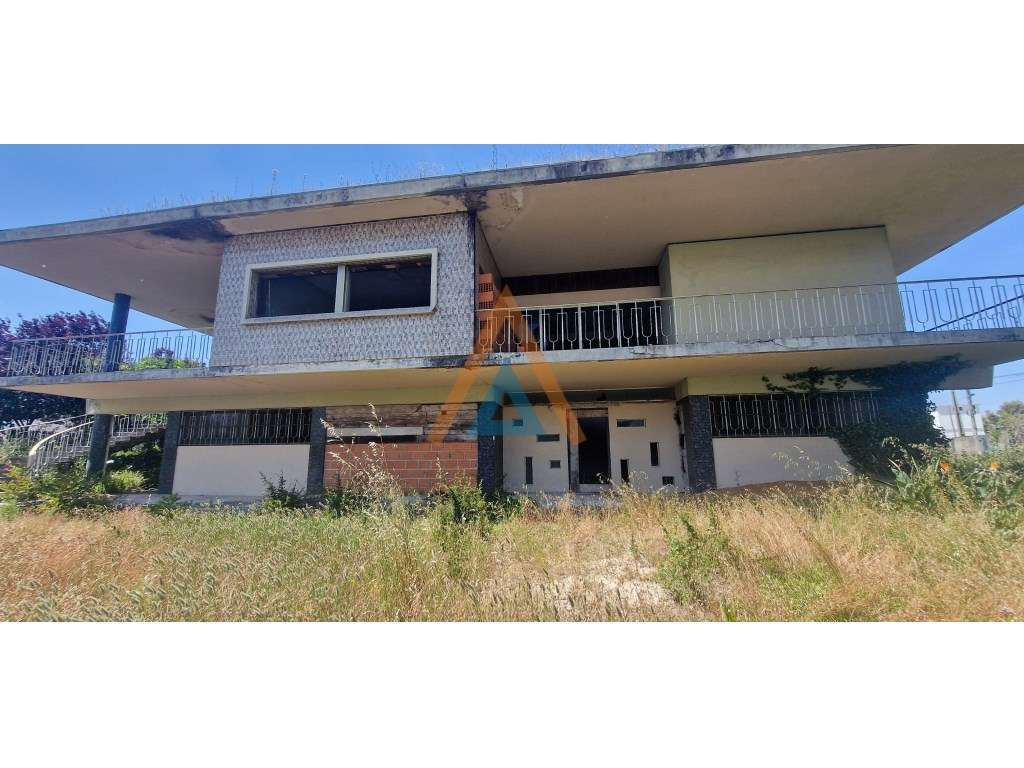 Moradia para Remodelar - Grande imagem: 5/13