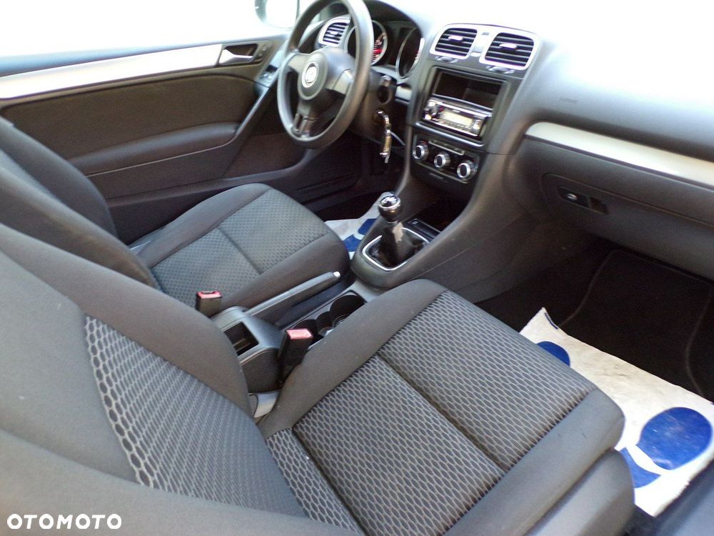 Volkswagen Golf - 20