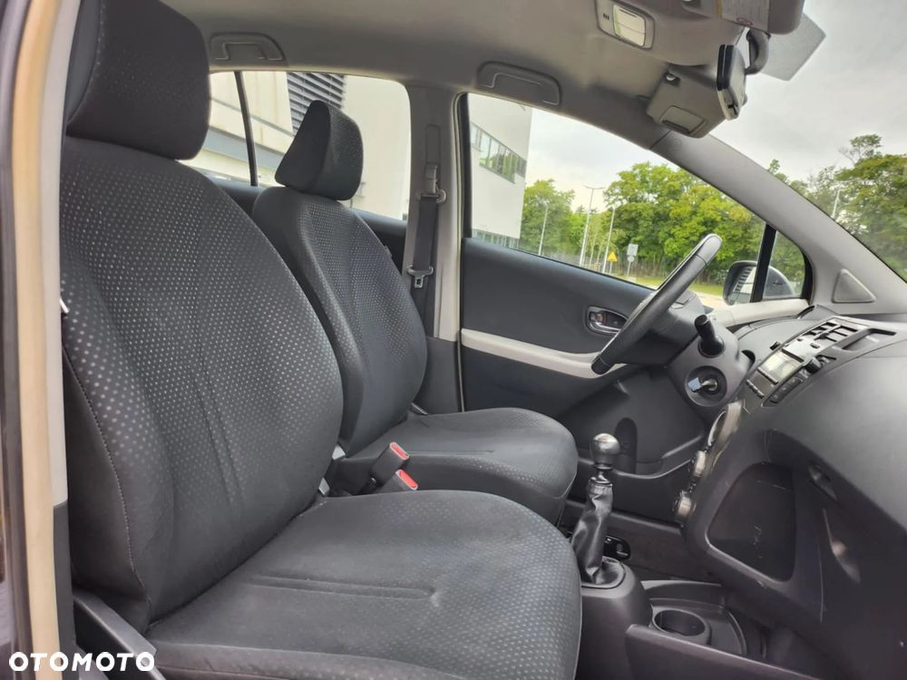 Toyota Yaris 1.33 VVT-i Sol - 8