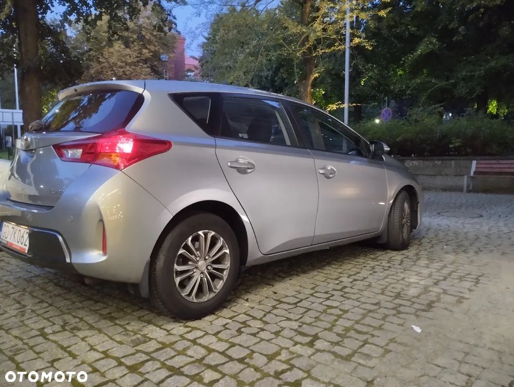 Toyota Auris 1.33 VVT-i Life Comfort - 4