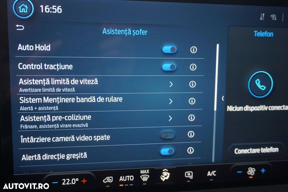 Ford Transit Courier - 13