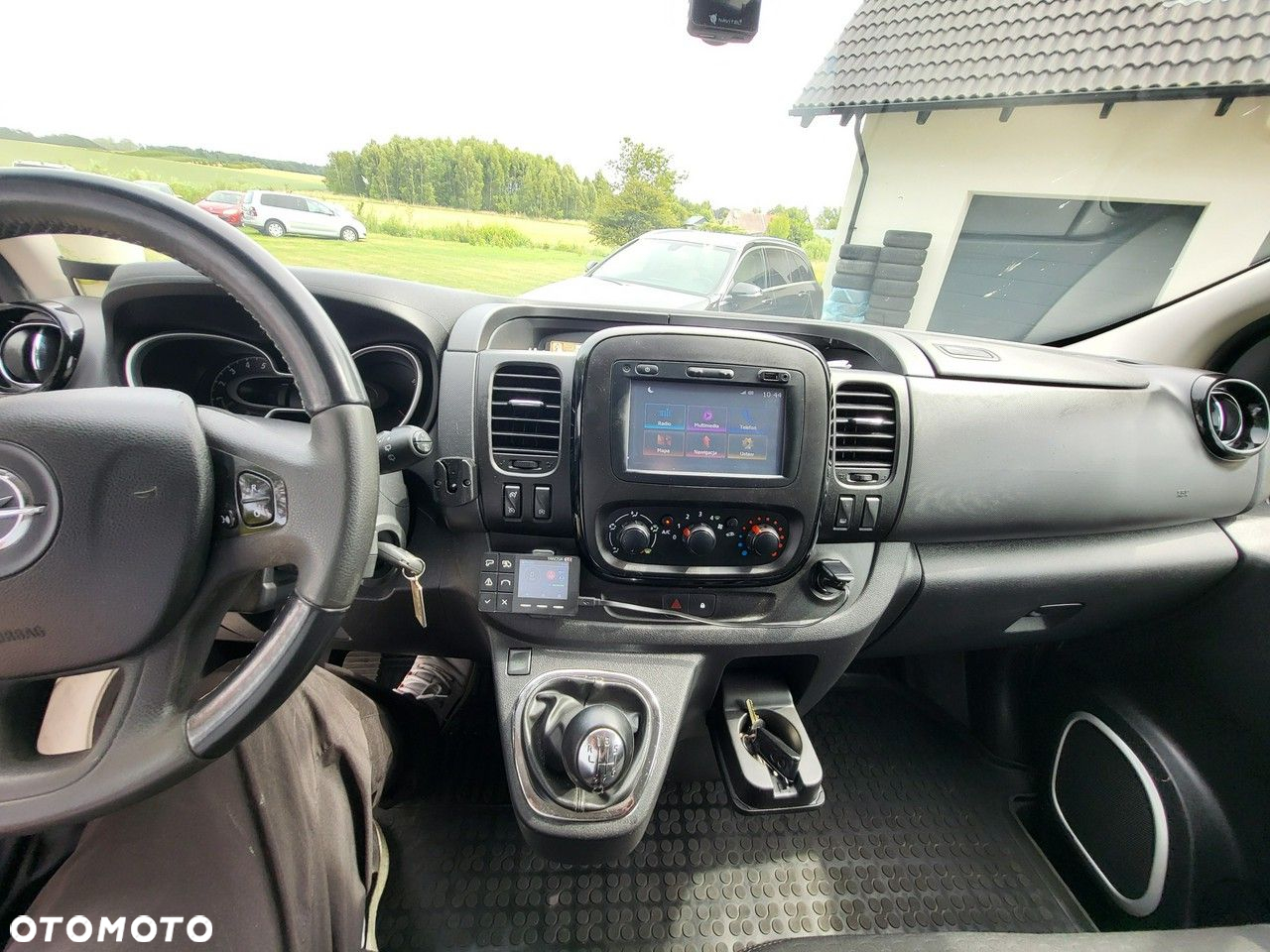 Opel Vivaro - 8