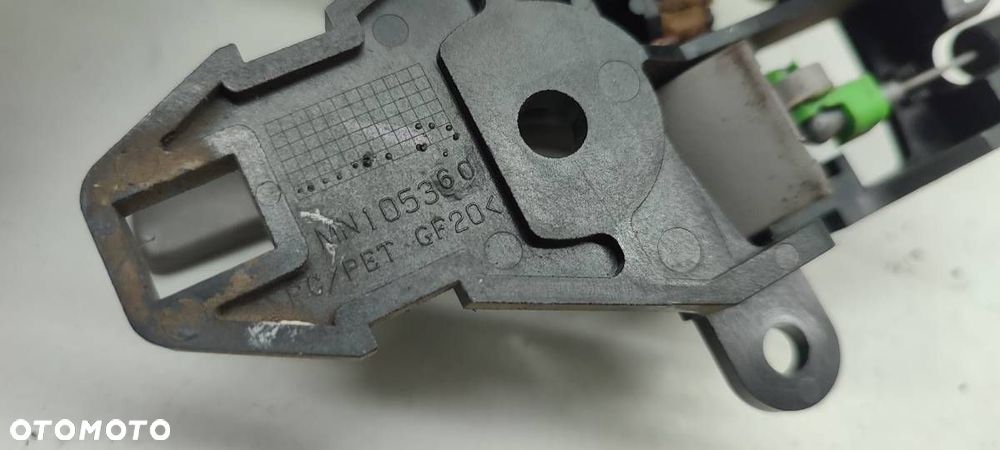 ZAMEK TYŁ TYLNY PRAWY LINKA DRZWI MITSUBISHI GRANDIS 2PIN - 6