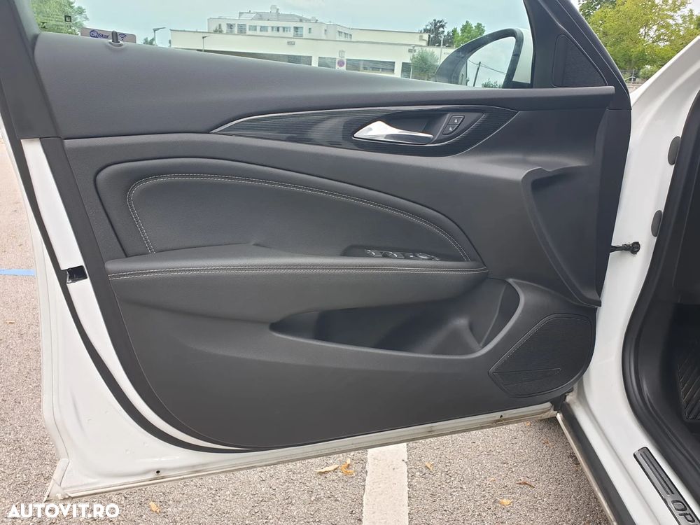 Opel Insignia - 15