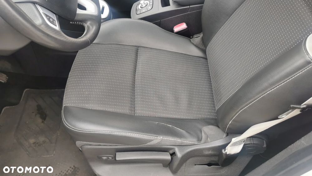 Renault Scenic 1.4 16V TCE Bose Edition - 9