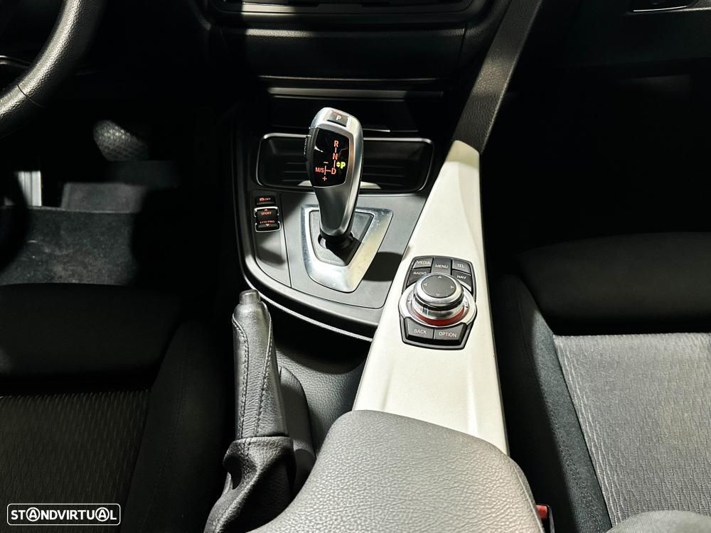 BMW 318 d Line Sport Shadow Auto - 21