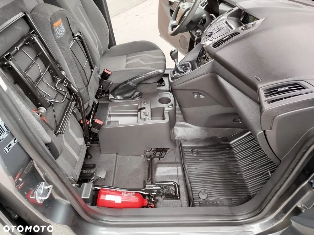 Ford Transit Connect - 24