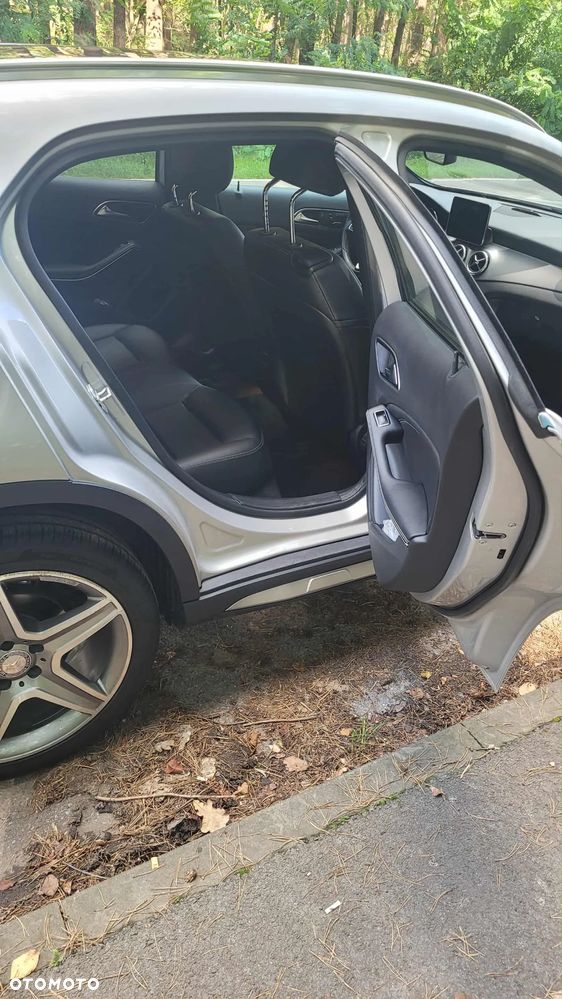 Mercedes-Benz GLA 250 4-Matic - 6