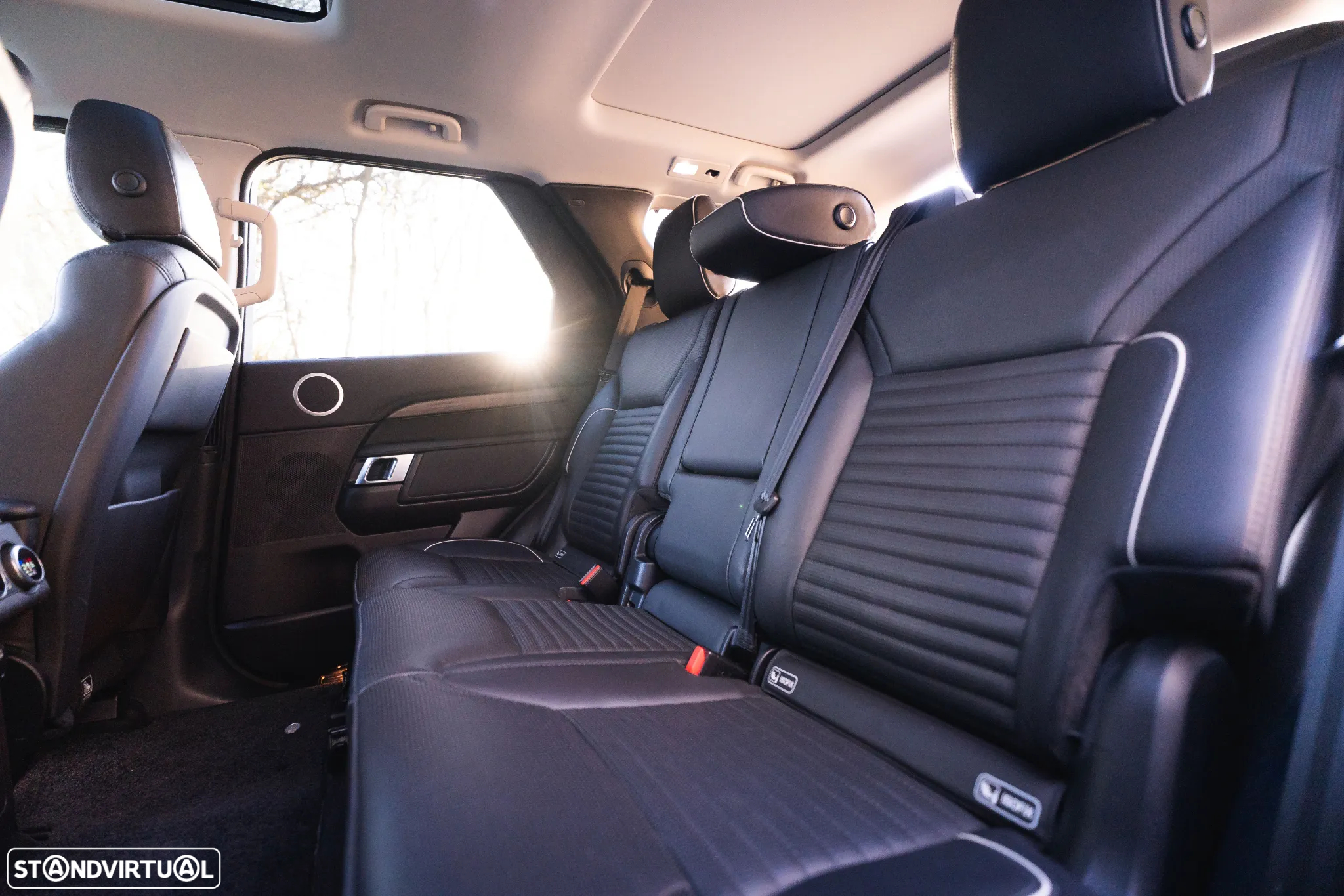 Land Rover Discovery 2.0 SD4 HSE Auto - 14