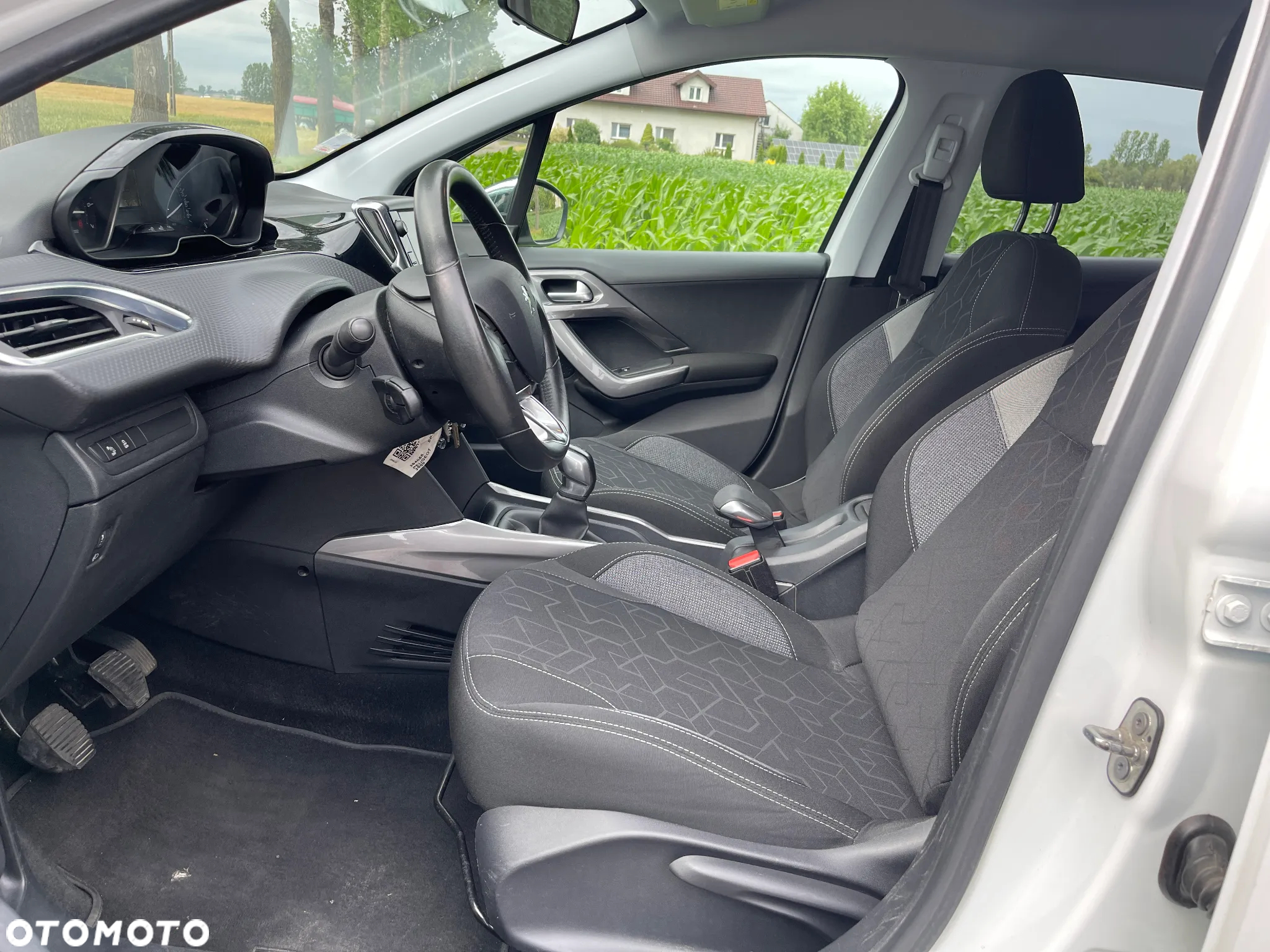 Peugeot 2008 1.2 Pure Tech Style - 11