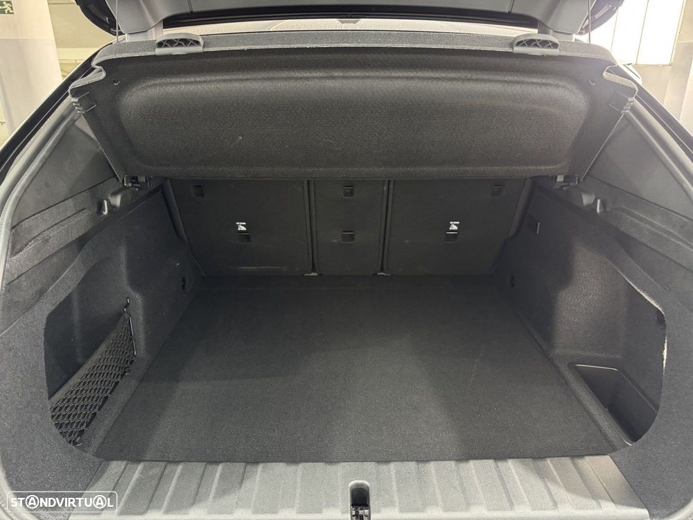 BMW iX2 eDrive20 Pack Desportivo M Pro - 17