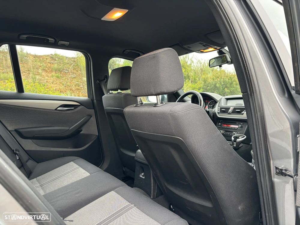 BMW X1 18 d sDrive - 23