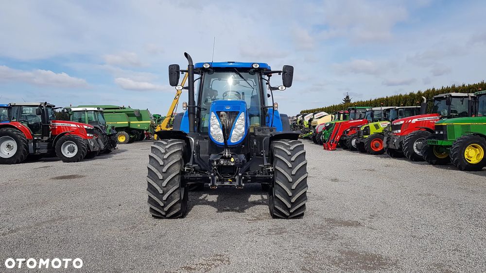 New Holland T7.200 AC 2013R - 4