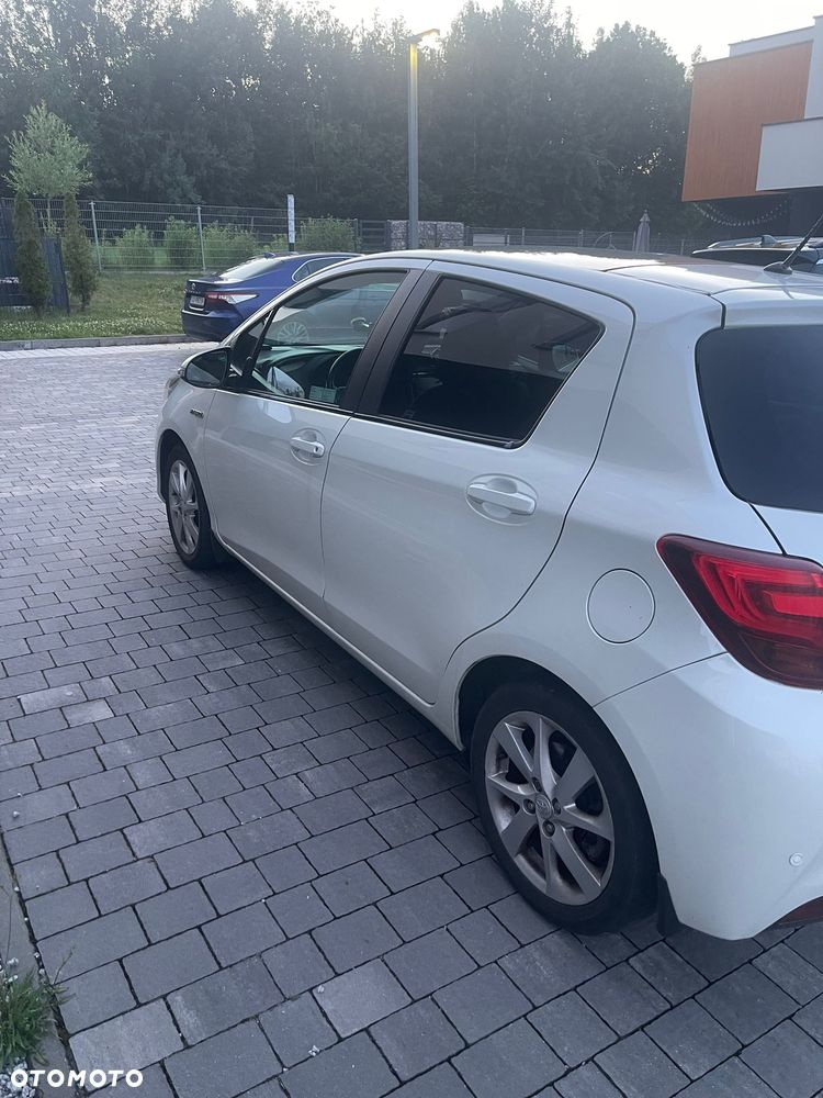 Toyota Yaris - 4