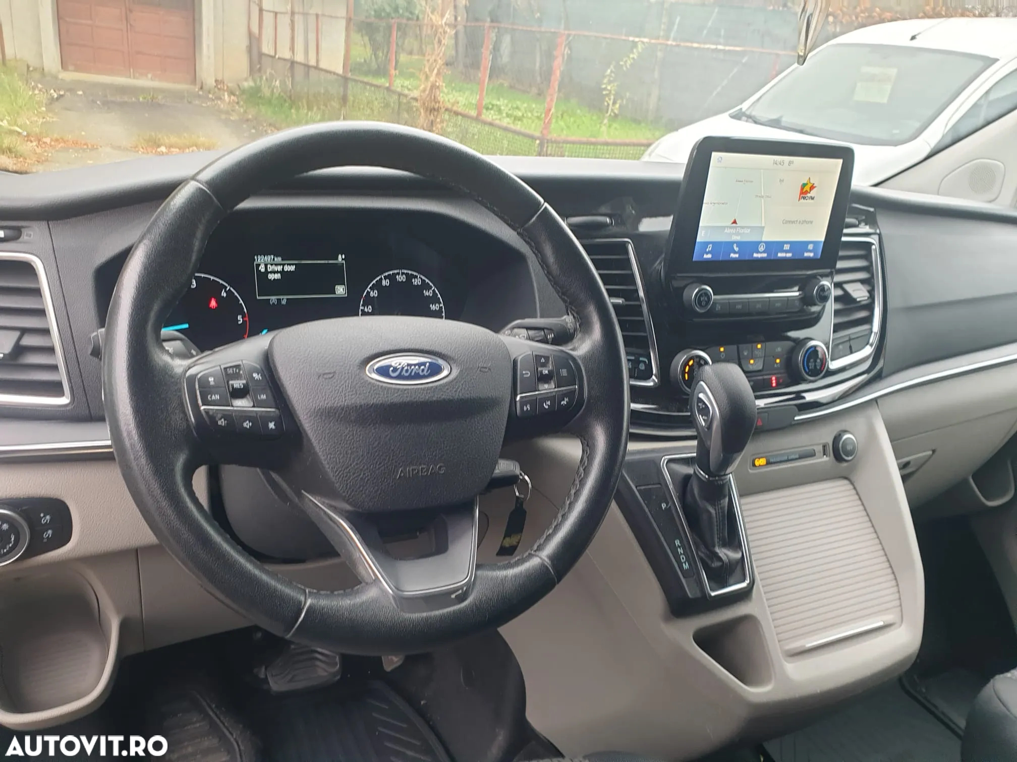 Ford Tourneo Custom - 21