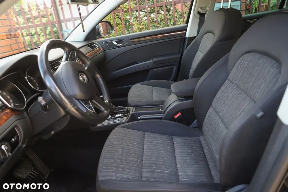 Skoda Superb 2.0 TDI 4x4 Elegance DSG - 8