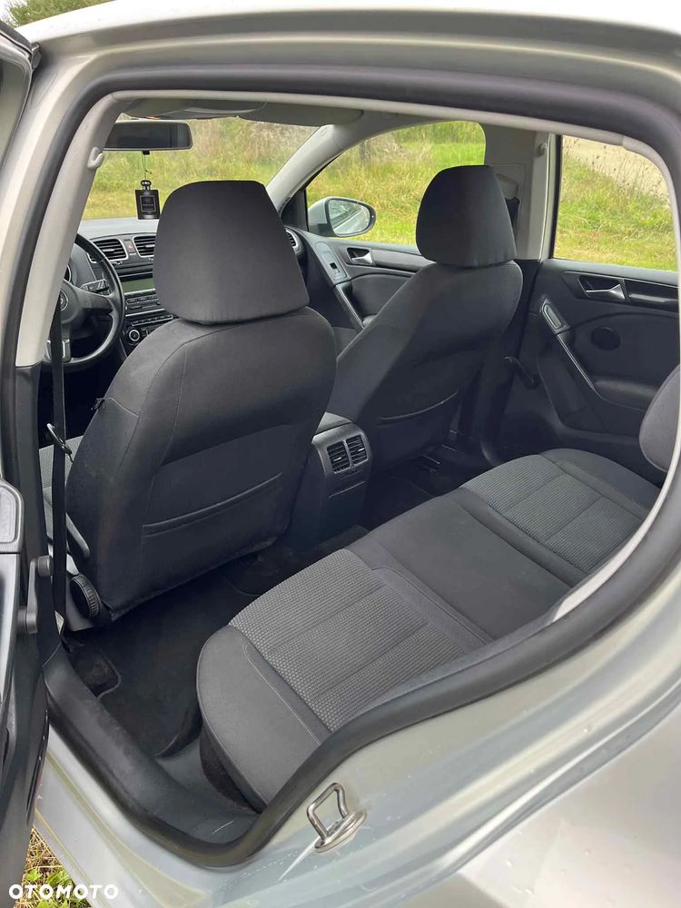 Volkswagen Golf - 5