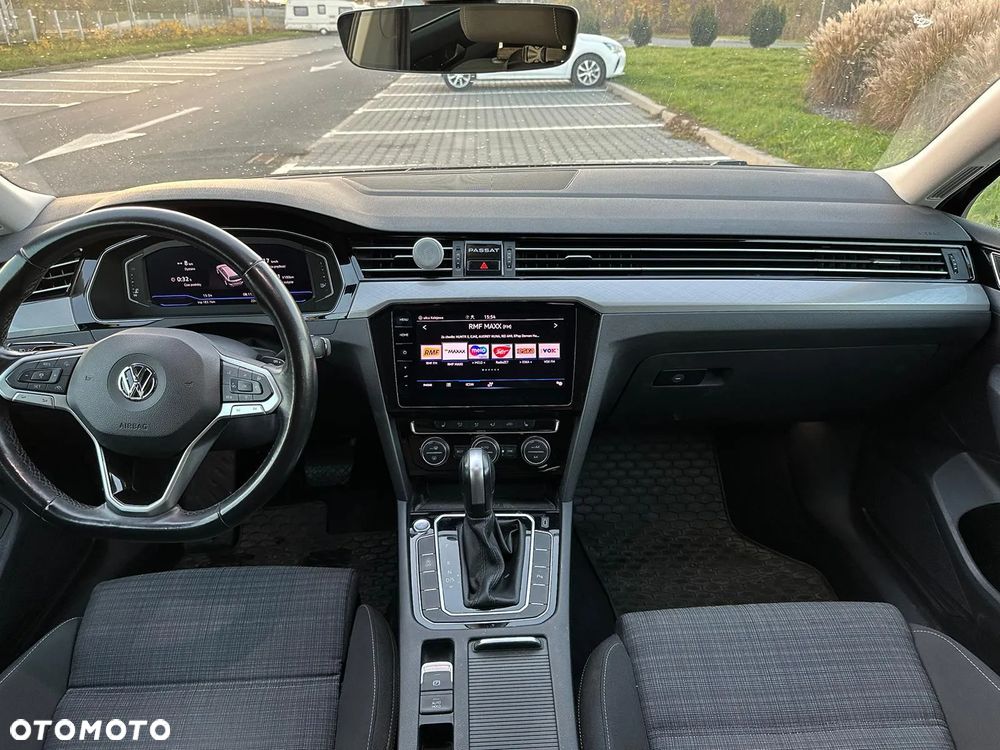 Volkswagen Passat 2.0 TDI EVO Business DSG - 2