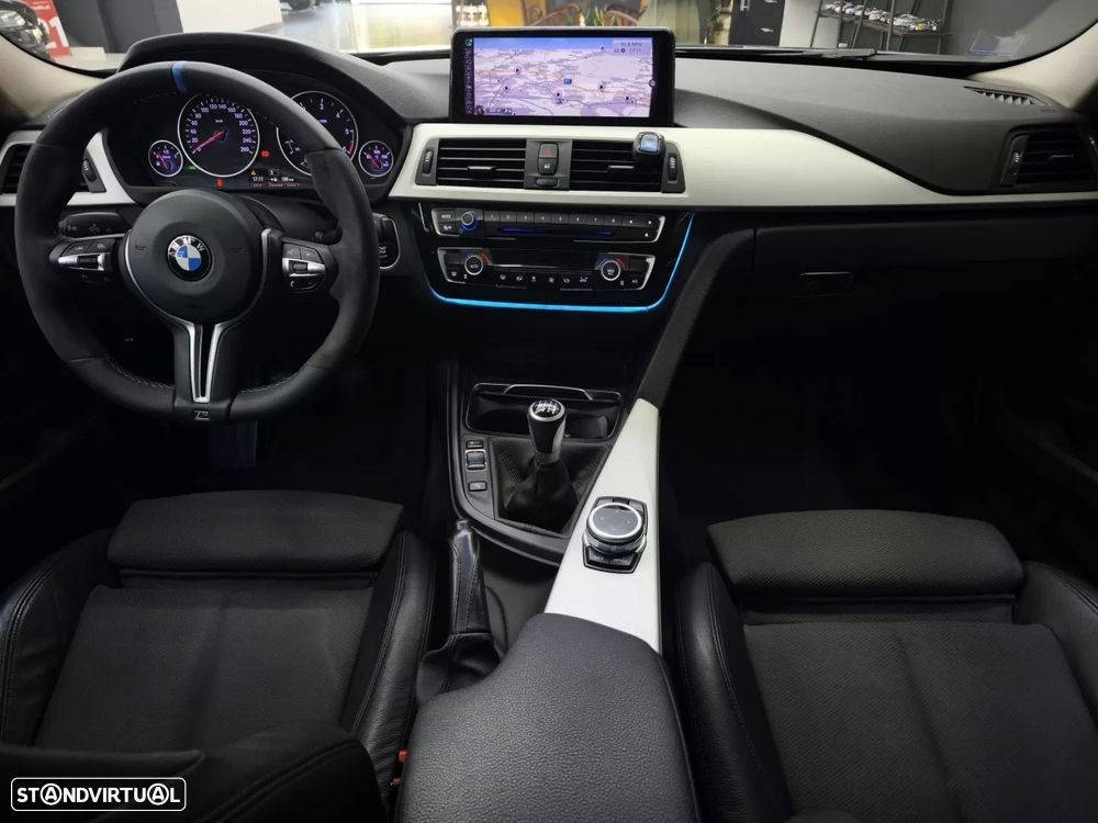 BMW 318 d Line Sport - 23