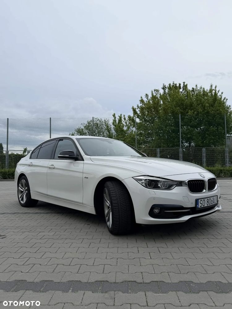 BMW Seria 3 330i xDrive Sport Line - 12