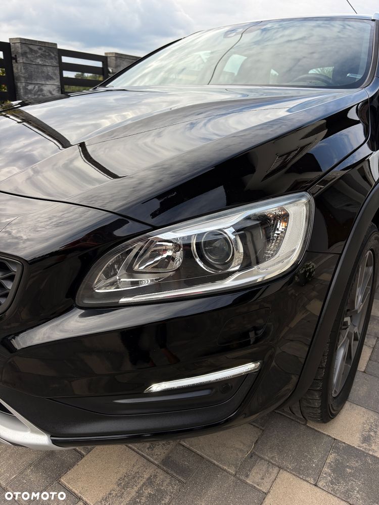Volvo V60 Cross Country D3 Geartronic Summum - 12