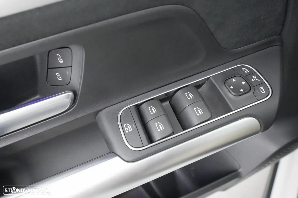 Mercedes-Benz GLA 180 d AMG Line - 20