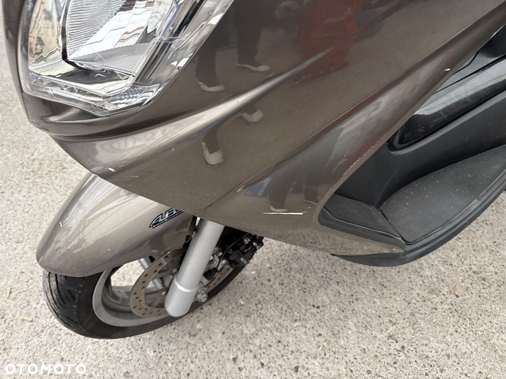 Peugeot Satelis - 16